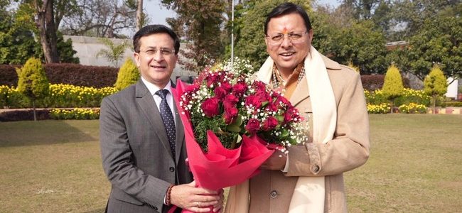 Uttarakhand मुख्यमंत्री को विभिन्न क्षेत्रों के लोगों ने दी नववर्ष की शुभकामनाएं, मुख्यमंत्री ने कहा वर्ष 2026 उत्तराखंड की विकास यात्रा में एक महत्वपूर्ण वर्ष सिद्ध होगा