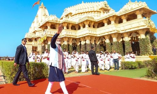 सोमनाथ को नष्ट करने के इरादे से आए लोग इतिहास के चंद पन्नों में सिमट कर रह गए हैं, जबकि मंदिर आज भी शान से खड़ा है: प्रधानमंत्री मोदी