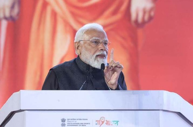 विकसित भारत यंग लीडर्स डायलॉग 2026 में युवाओं से बोले पीएम मोदी, रिस्क लेने से पीछे मत हटिए, सरकार आपके साथ कंधे से कंधा मिलाकर चल रही है