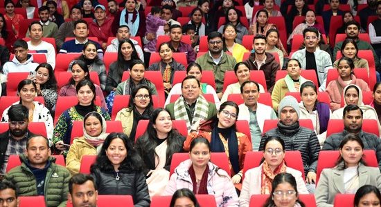 Uttarakhand मुख्यमंत्री पुष्कर सिंह धामी ने 1035 सहायक अध्यापकों को प्रदान किए नियुक्ति पत्र, कहा राज्य में पिछले साढ़े चार वर्षों में 28 हजार से अधिक युवाओं को सरकारी नौकरी मिली है