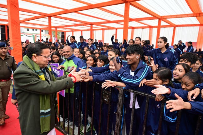 मुख्यमंत्री पुष्कर सिंह धामी ने मुख्यमंत्री चैम्पियनशिप ट्रॉफी 2025-26 के समापन समारोह में प्रतिभाग किया, देहरादून जनपद को विजेता ट्रॉफी एवं 5 लाख रुपये का चेक प्रदान किया