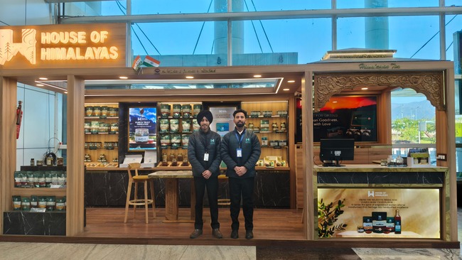 हाउस आफ हिमालयाज बिक्री का आंकड़ा 3.7 करोड़ के पार पहुंचा, दिसंबर 2023 में प्रधानमंत्री के हाथों हुई थी हाउस आफ हिमालयाज की लांचिंग
