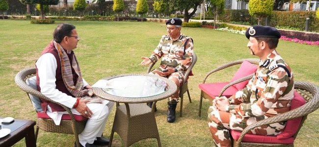 मुख्यमंत्री पुष्कर सिंह धामी से मिले डीजी आईटीबीपी, सीमांत क्षेत्रों के विकास और सुरक्षा समन्वय पर सरकार का फोकस तेज