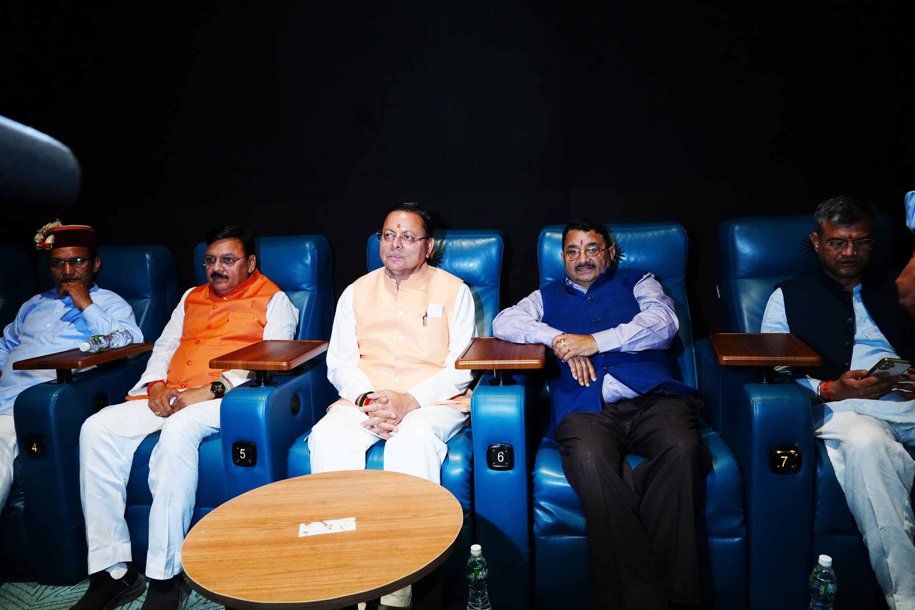 मुख्यमंत्री पुष्कर सिंह धामी ने मंगलवार को मॉल ऑफ देहरादून में बहुचर्चित फिल्म ‘द केरला स्टोरी 2’ देखी