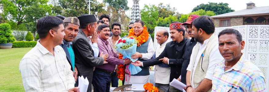 Uttarakhand दिवारीखौल जोखणी मोटर मार्ग की वित्तीय स्वीकृति के लिये क्षेत्रीय जनप्रतिनिधियों ने मुख्यमंत्री का जताया आभार