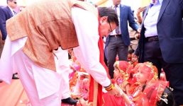 Uttarakhand मुख्यमंत्री ने सामूहिक कन्या पूजन कार्यक्रम में किया प्रतिभाग