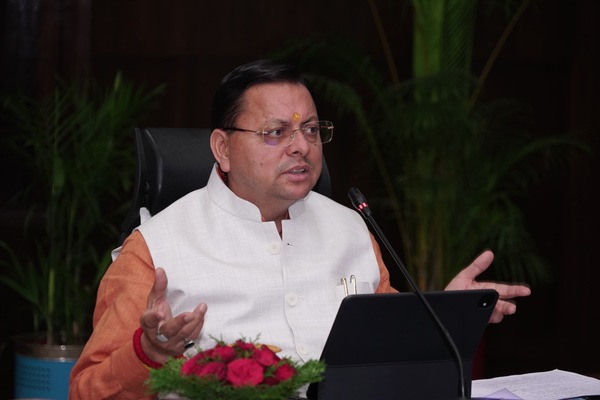 Uttarakhand मुख्यमंत्री ने की 5 विधानसभाओं की सीएम घोषणाओं की समीक्षा, कहा पर्वतीय क्षेत्रों में स्वास्थ्य सुविधाओं के सुदृढ़ीकरण पर विशेष ध्यान दिया जाए