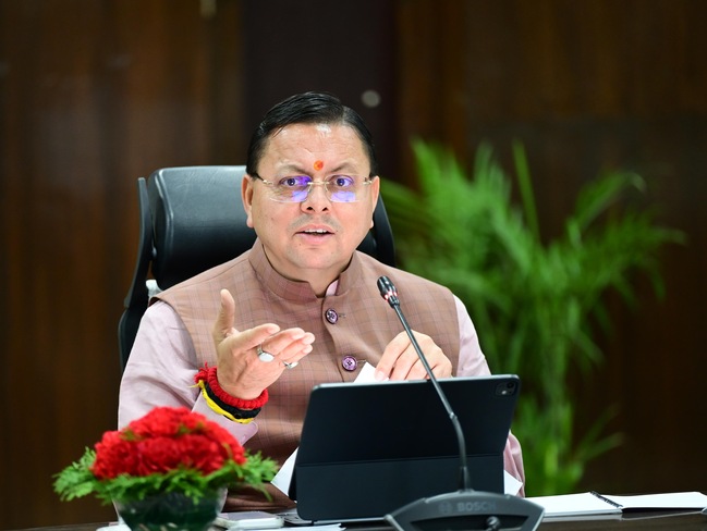 सीएम हेल्पलाइन 1905 पर लंबित शिकायतों के त्वरित निस्तारण के लिए विशेष अभियान चलाया जाए – मुख्यमंत्री﻿