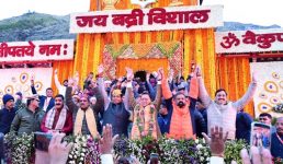 वैदिक मंत्रोच्चार के साथ खुले भगवान श्री बद्रीनाथ के कपाट, आस्था और उल्लास से गूंजा धाम