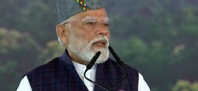 दिल्ली-देहरादून एक्सप्रेस-वे के उद्घाटन कार्यक्रम में प्रधानमंत्री मोदी का जबरदस्त लोकल कनेक्ट, पहाड़ी बोली-भाषा के शब्दों को दी अपने भाषण में जगह