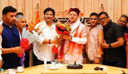 चारधाम में यात्रियों की संख्या सीमित न करने के राज्य सरकार के निर्णय का स्वागत, तीर्थ पुरोहितों, होटल एवं ट्रैवल संगठनों ने मुख्यमंत्री पुष्कर सिंह धामी का जताया आभार