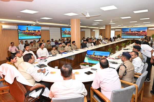 मुख्य सचिव ने की कुंभ मेला-2027 की तैयारियों की समीक्षा, विभिन्न संगठनों से भी कुंभ मेला की व्यवस्थाओं को लेकर किया विचार-विमर्श