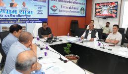 मुख्य सचिव ने की चारधाम यात्रा की समीक्षा, सम्बन्धित जिलाधिकारियों को दिए आवश्यक दिशा निर्देश