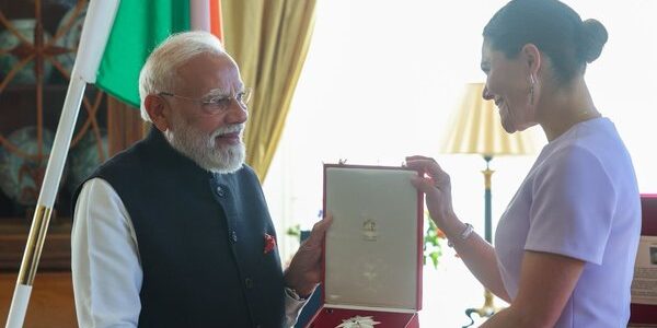 स्वीडन में पीएम मोदी का सम्मान, ‘रॉयल ऑर्डर ऑफ द पोलर स्टार’ से नवाज़े गए, टैगोर की विरासत से लेकर ग्रीन टेक्नोलॉजी तक, भारत-स्वीडन साझेदारी को नई ऊंचाई