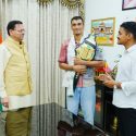 मुख्यमंत्री पुष्कर सिंह धामी से एमएफएन लाइटवेट विश्व चैम्पियन दिगंबर सिंह रावत ने की शिष्टाचार भेंट