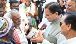 चारधाम यात्रा, मुख्यमंत्री ने ऋषिकेश स्थित ट्रांजिट कैंप का किया औचक निरीक्षण