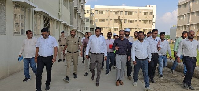 धामी सरकार की बड़ी सौगात, मात्र 3 लाख रुपये में मिलेगा आधुनिक फ्लैट, तैयार हुई उत्तराखंड की सबसे बड़ी EWS आवासीय परियोजनाओं में से एक
