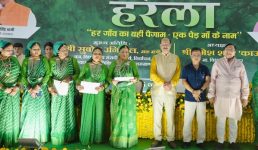 ‘हर गाँव का यही पैगाम- एक पेड़ माँ के नाम’: हरेला पर्व पर उत्तराखण्ड में हुआ भव्य वृक्षारोपण अभियान, प्रदेश में 40 वन प्रभागों के 3791 स्थलों पर रोपे गए पौधे