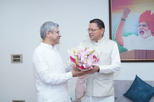 मुख्यमंत्री ने केंद्रीय रेल मंत्री से रेल परियोजनाओं एवं कनेक्टिविटी विस्तार पर की चर्चा, केन्द्रीय रेल मंत्री ने दिया प्रस्तावों पर आवश्यक कार्यवाही किये जाने का आश्वासन