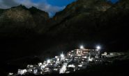 उत्तराखंड के इस गांव में दिया भी जलाना मना था, लेकिन अब ग्रामीणों को मिल गई रोशनी