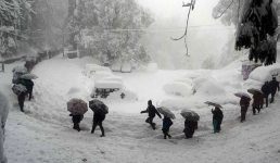 उत्तराखंड में नये साल और क्रिसमस पर पर्यटकों का होगा स्वागत, लेकिन रहियेगा थोड़ा संभल कर