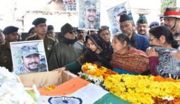 उत्तराखंड – आतंकी एक शहीद करेंगे तो हम सौ लड़ने भेजेंगे, शहीद की पत्नी ने कहा आई लव यू विभू