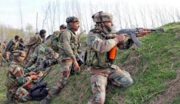 कश्मीर :  आतंकियों ने एक सैनिक को गोली मारी, सेना ने किए दो आतंकी ढेर