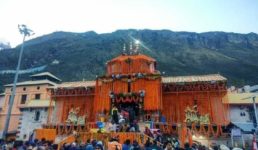 बदरीनाथ धाम के भी कपाट खुले, चारधाम यात्रा में लगने लगा है भक्तों का तांता