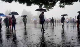 Uttarakhand Weather Alert दो जिलों में भारी बारिश की चेतावनी, बाकी जिलों में होगी हल्की से मध्यम, बुधवार तक का जिलावार पूर्वानुमान