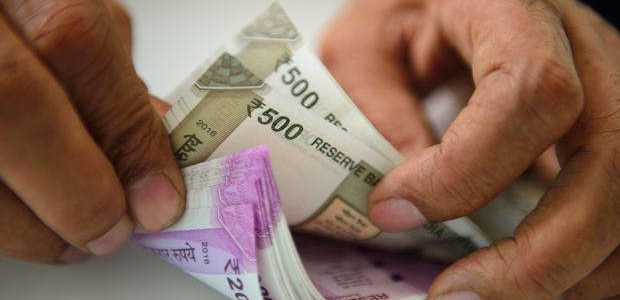 उत्तराखंड : तहसीलदार 10,000 रुपये की घूस लेते रंगेहाथ गिरफ्तार, राजस्व विभाग में हड़कंप