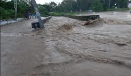 देहरादून में बाढ़ जैसे हालात, राज्य के 8 जिलों के लिए 48 घंटे के लिए हाई अलर्ट