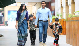 उत्तराखंड के देव की कहानी चीनी स्कूल की किताबों में शामिल, आज है अरबों का मालिक और चीनी फिल्मों का हीरो