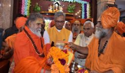 मुख्यमंत्री ने रवाना की छड़ी यात्रा, देवभूमि के तीर्थों का भ्रमण करेगी यात्रा