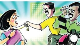 हरिद्वार वाले सावधान : बिना नंबर की पल्सर में घूम रहे हैं दो लुटेरे, कल 3 को लूटा