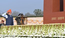 Republic Day 2020 : 71वांं गणतंत्र दिवस धूम-धाम से मना, पूरे देश में तिरंगे का जश्न