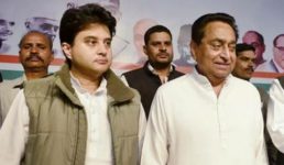 होली के दिन कांग्रेस को लगा दशक का सबसे बड़ा झटका, ज्योतिरादित्य सिंधिया और एमपी सरकार दोनों हाथ से निकले