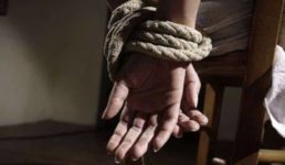 उत्तराखंड : दामाद ने पत्नी और ससुर को बंधक बनाकर साले पर कार चढ़ाने की कोशिश की, पुलिस के पहुंचने से टली बड़ी घटना