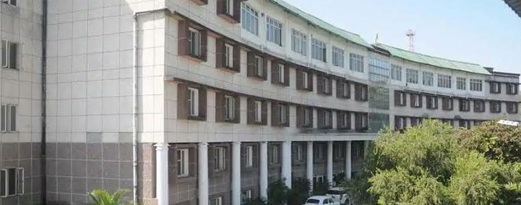 उत्तराखंड : सोमवार से ऐसे खुलेंगे सरकारी कार्यालय, जारी हुए आदेश, देखिए उत्तराखंड : सोमवार से ऐसे खुलेंगे सरकारी कार्यालय, जारी हुए आदेश, देखिए