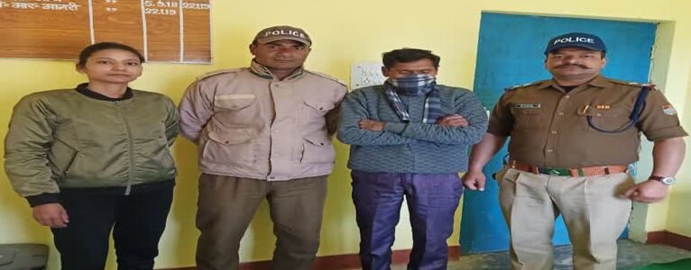 उत्तराखंड : पकड़ा गया नाबालिग लड़की का अपहरण करने वाला, लड़की भी हुई बरामद उत्तराखंड : पकड़ा गया नाबालिग लड़की का अपहरण करने वाला, लड़की भी हुई बरामद