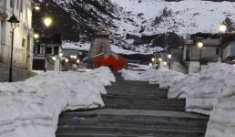तस्वीरें : केदारनाथ मंदिर के कपाट खुले, पहली पूजा प्रधानमंत्री के नाम से, कोरोना के कारण अभी श्रद्धालुओं पर रोक