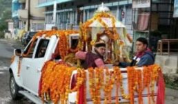 बाबा केदारनाथ पर भी महामारी का असर, इतिहास में दूसरी बार गाड़ी से रवाना हुई भोलेनाथ की डोली