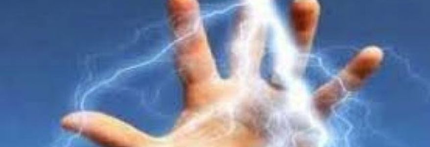 उत्तराखंड : बिजली ठीक कर रहे 2 लोगों की करंट से मौत, 3 लोग बुरी तरह झुलसे, गांव में पसरा शोक उत्तराखंड : बिजली ठीक कर रहे 2 लोगों की करंट से मौत, 3 लोग बुरी तरह झुलसे, गांव में पसरा शोक