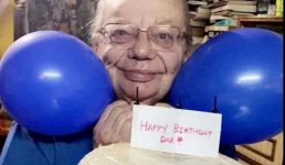 मसूरी : लेखक रस्किन बॉन्ड ने जन्मदिन पर शेयर की तस्वीर, सोशल मीडिया पर हो रही खूब वायरल