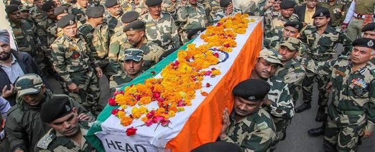 उत्तराखंड के 2 लाल पाकिस्तान सीमा पर शहीद, 2 घायल, राज्य में शोक की लहर उत्तराखंड के 2 लाल पाकिस्तान सीमा पर शहीद, 2 घायल, राज्य में शोक की लहर