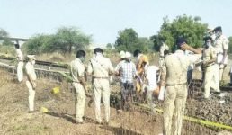 फिर एक हादसा : घर जा रहे कई मजदूरों को ट्रेन ने कुचला, 16 की मौत, 1 घायल