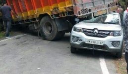 Uttarakhand अनियंत्रित ट्रक ने प्रधानाचार्य की जान ले ली, कोरोना ड्यूटी से घर लौट रहे थे