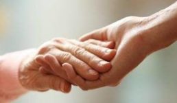 Uttarakhand : 9 बच्चों की मां 22 साल के युवक के साथ भाग गई, महिला के पोते-पोती भी हैं