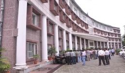 Uttarakhand सरकारी कर्मचारी ध्यान दें, कार्यालय में उपस्थिति को लेकर जारी हुआ महत्वपूर्ण आदेश