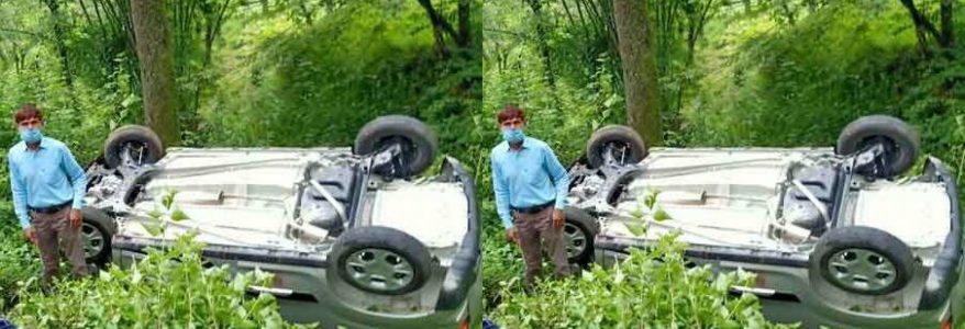 Uttarakhand कार दुर्घटना में 2 लोगों की मौत, एक व्यक्ति को टक्कर मारकर खाई में गिरी कार Uttarakhand कार दुर्घटना में 2 लोगों की मौत, एक व्यक्ति को टक्कर मारकर खाई में गिरी कार