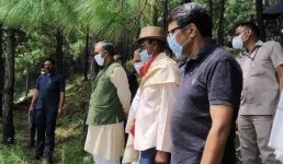 स्थानीय उत्पादों को बढ़ावा देने के साथ ही उनकी पैकेजिंग एवं ब्रांडिंग पर भी विशेष ध्यान देना होगा : मुख्यमंत्री त्रिवेन्द्र